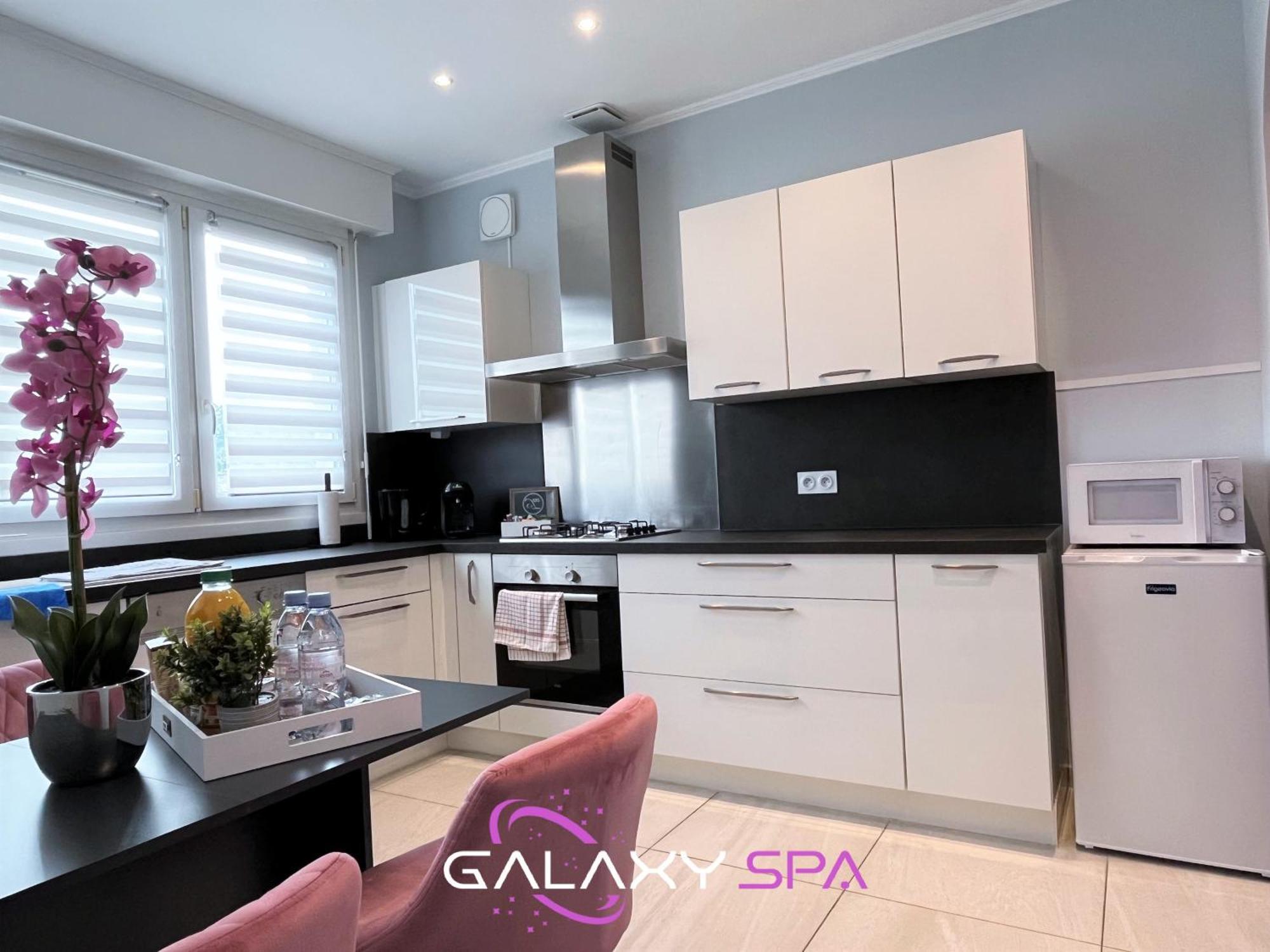Galaxy Spa - Suite Venus Jacuzzi Et Sauna Privatif Champigneulles Exteriör bild