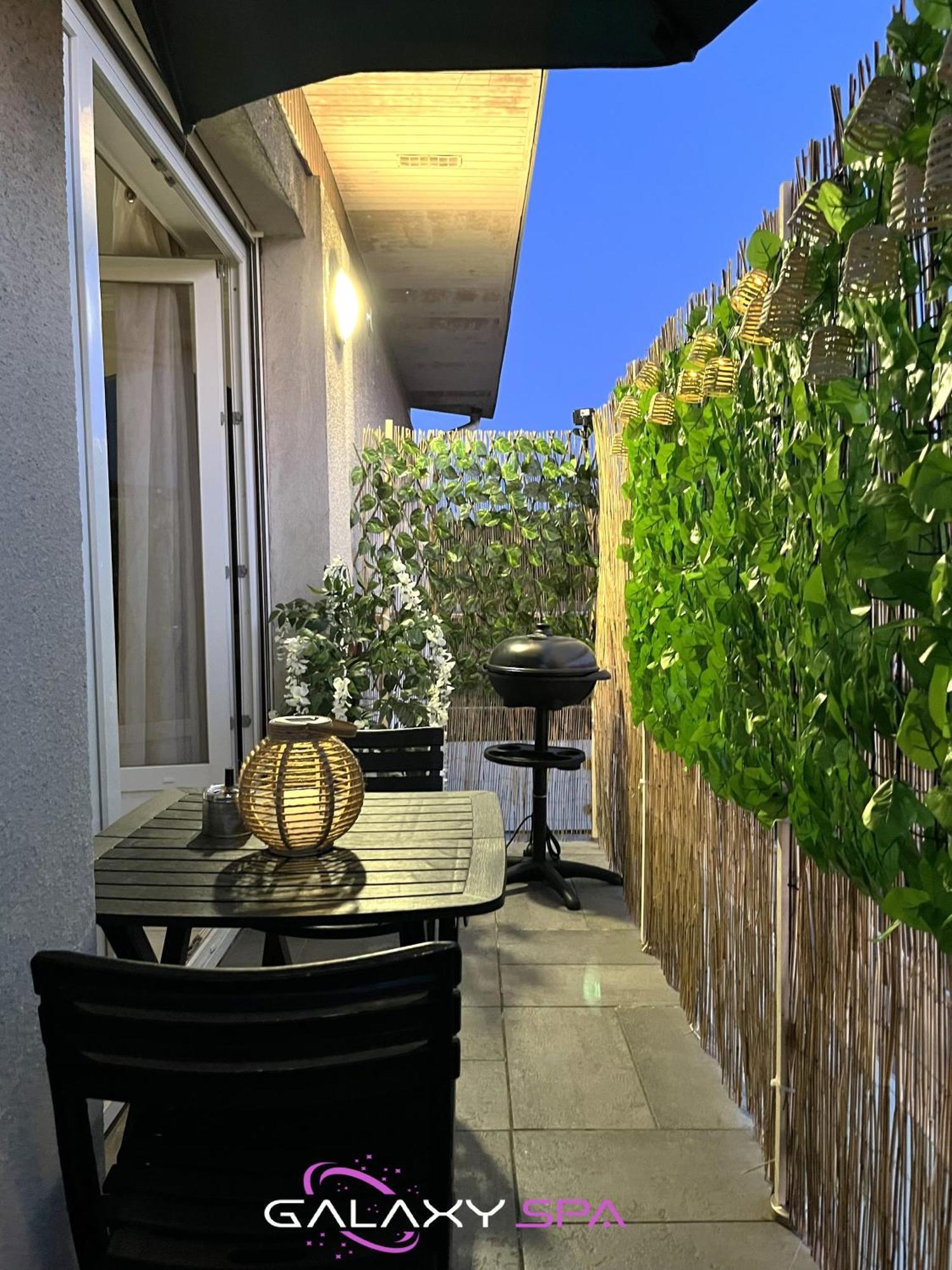 Galaxy Spa - Suite Venus Jacuzzi Et Sauna Privatif Champigneulles Exteriör bild